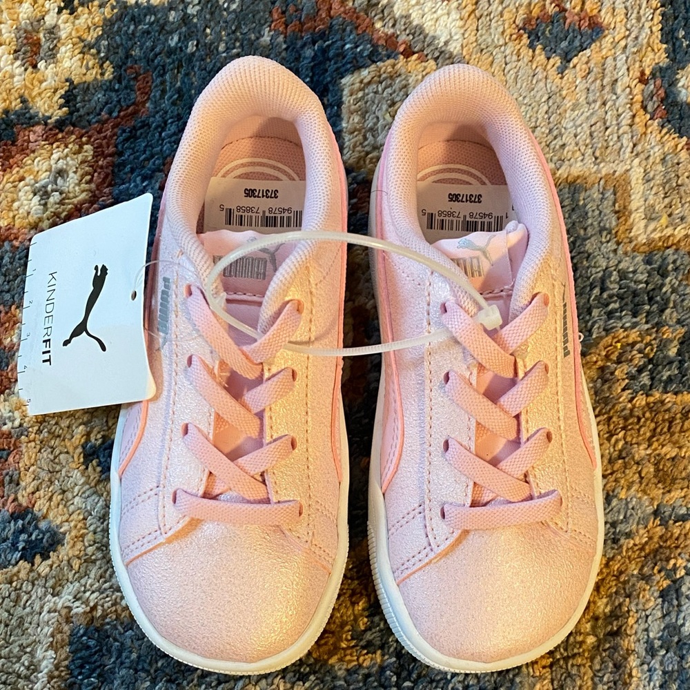 *NWT* Children’s Pink Pumas Toddler Size 9